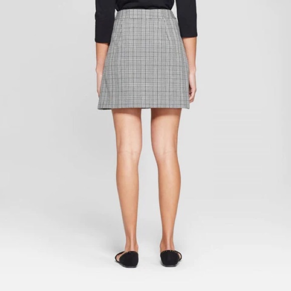 A New Day Women's Plaid Menswear Wrap Miniskirt Size 12 Black White - Picture 3 of 8